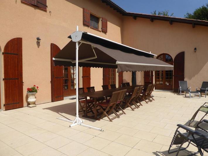 Location de vacances pour 4 personnes, avec bassin pour enfant et vue ainsi que jardin et piscine à Sainte-Eulalie-en-Born - 3