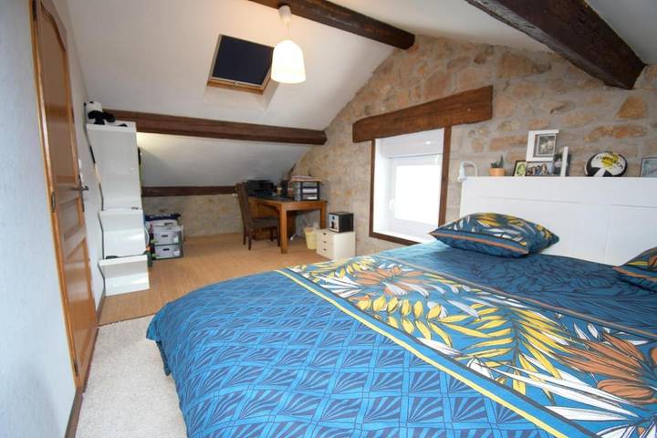 Location de vacances pour 5 personnes, avec jardin ainsi que piscine et vue à Espaly-Saint-Marcel - 4