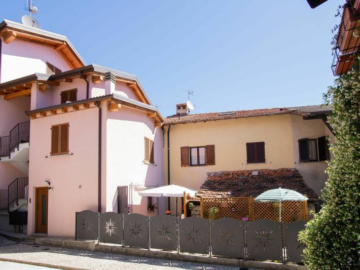 Ferienwohnung für 3 Personen, mit Garten und Seeblick in Domaso