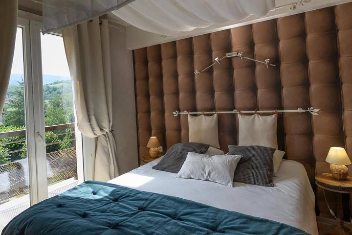 Hôtel pour 5 personnes, avec jardin et piscine, animaux acceptés à Saint-Jean-en-Royans - 2