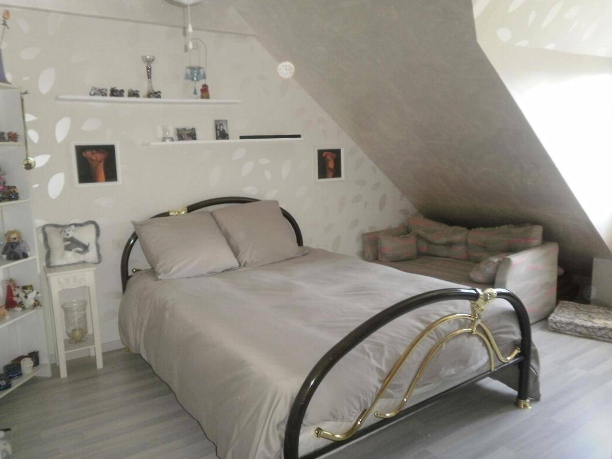 Appartement de vacances entier, 2 Chambres chez l habitant in Parigné-l'Évêque, Sarthe