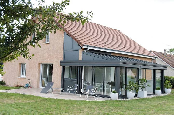 Location de vacances pour 10 personnes, avec Jacuzzi ainsi que Terrasse et Jardin dans Écury-sur-Coole