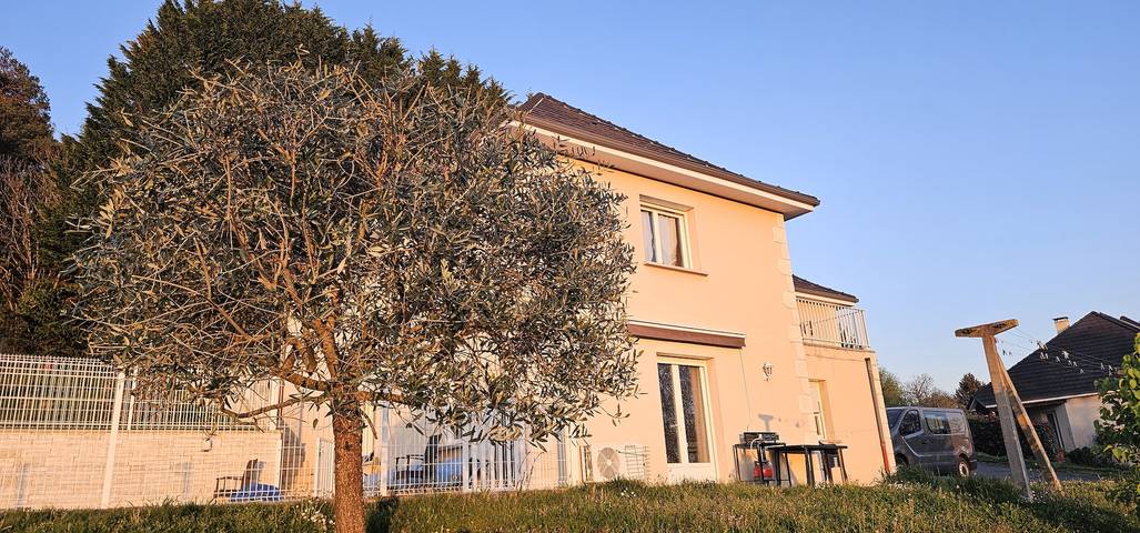 Gîte pour 5 personnes, avec jardin ainsi que piscine et terrasse à Beynat - 3