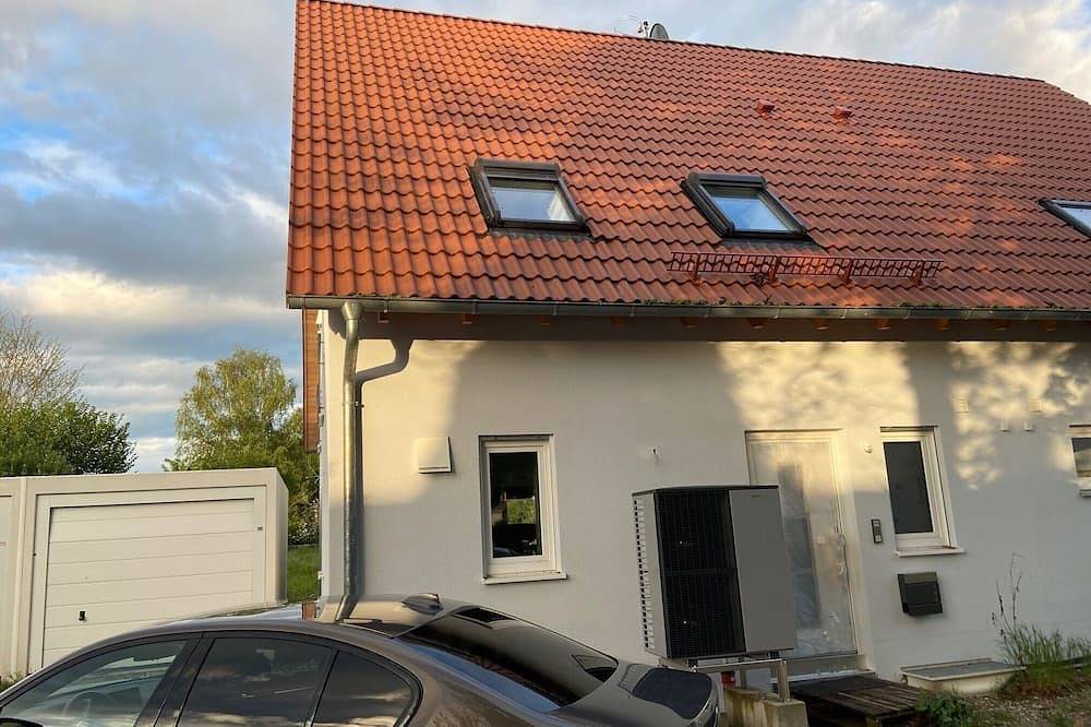 Modernes Ferienhaus 15 Minunten von der Stadtmitte von Augsburg Entfernt in Augsburg, Bavarian Swabia