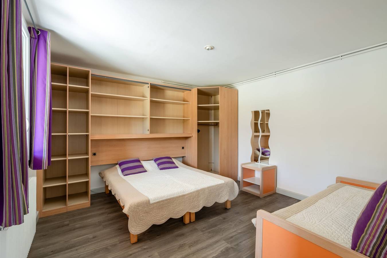 Logement avec piscine et jardin in La Roque-sur-Pernes, Vaucluse