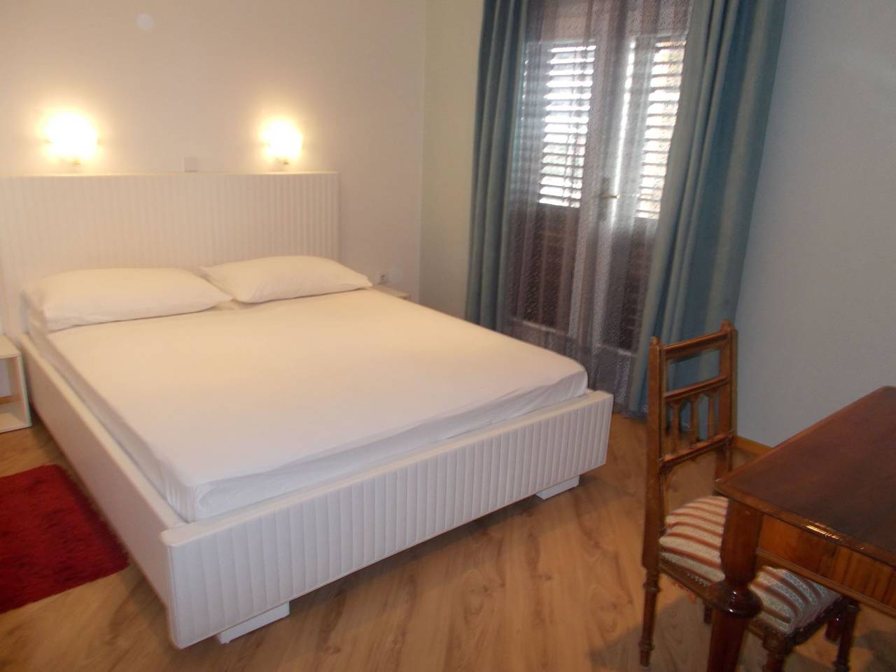 Ganze Wohnung, Appartement Maksan im 2. Stock mit einer Terrasse in Pakostane, Zadar