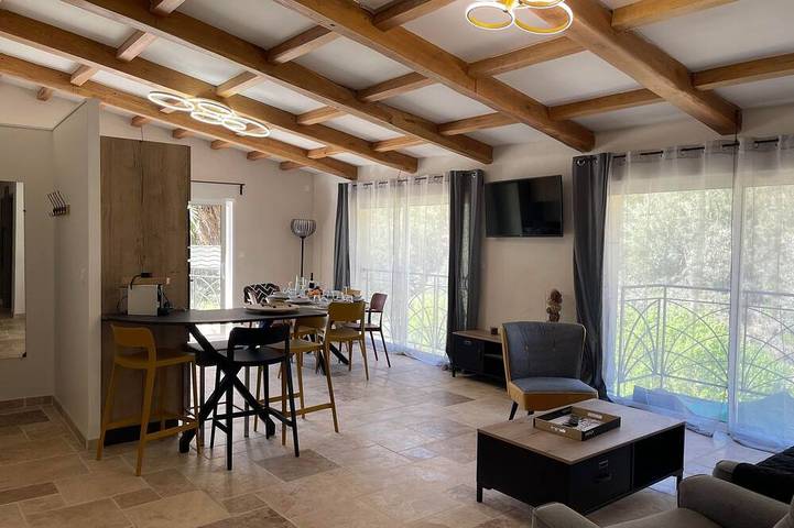 Gîte pour 7 personnes, avec piscine et jardin à Saumane - 3