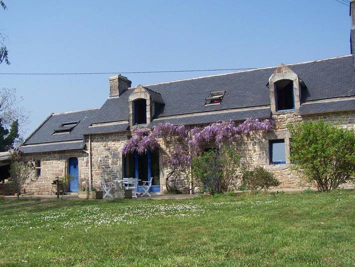 Location de vacances pour 13 personnes, avec jardin et piscine à Pluguffan - 4