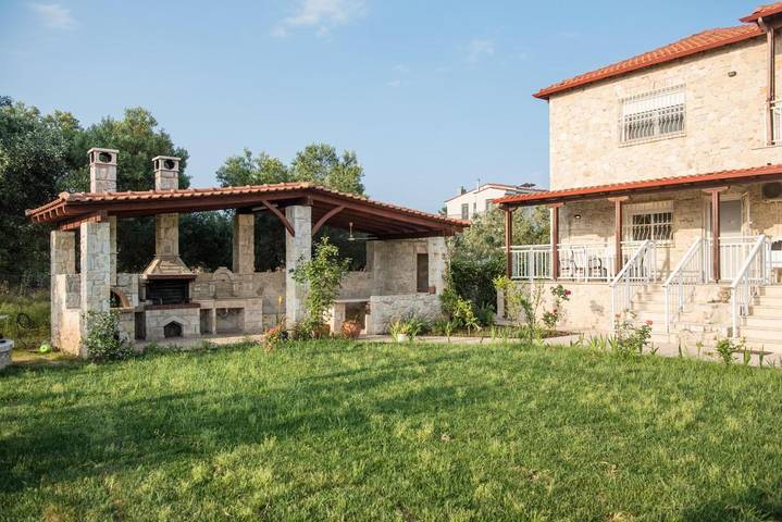 Gîte pour 8 personnes, avec terrasse dans Portes - 3