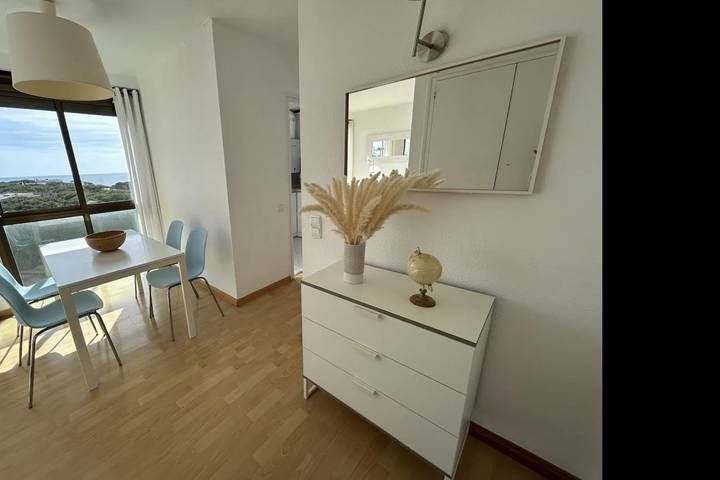 Ganze Ferienwohnung, Ferienwohnung für 4 Personen mit Pool in Gavà, Baix Llobregat