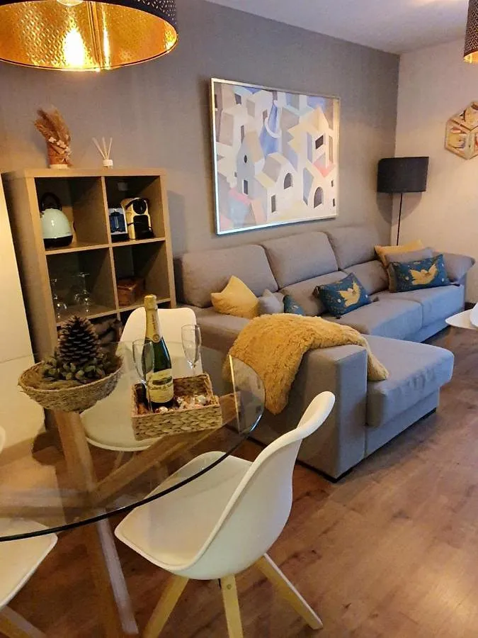 Apartamento de vacaciones para 4 personas, con jacuzzi y balcón - 1