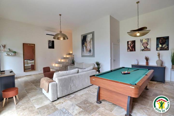 Gîte pour 10 personnes, avec jardin