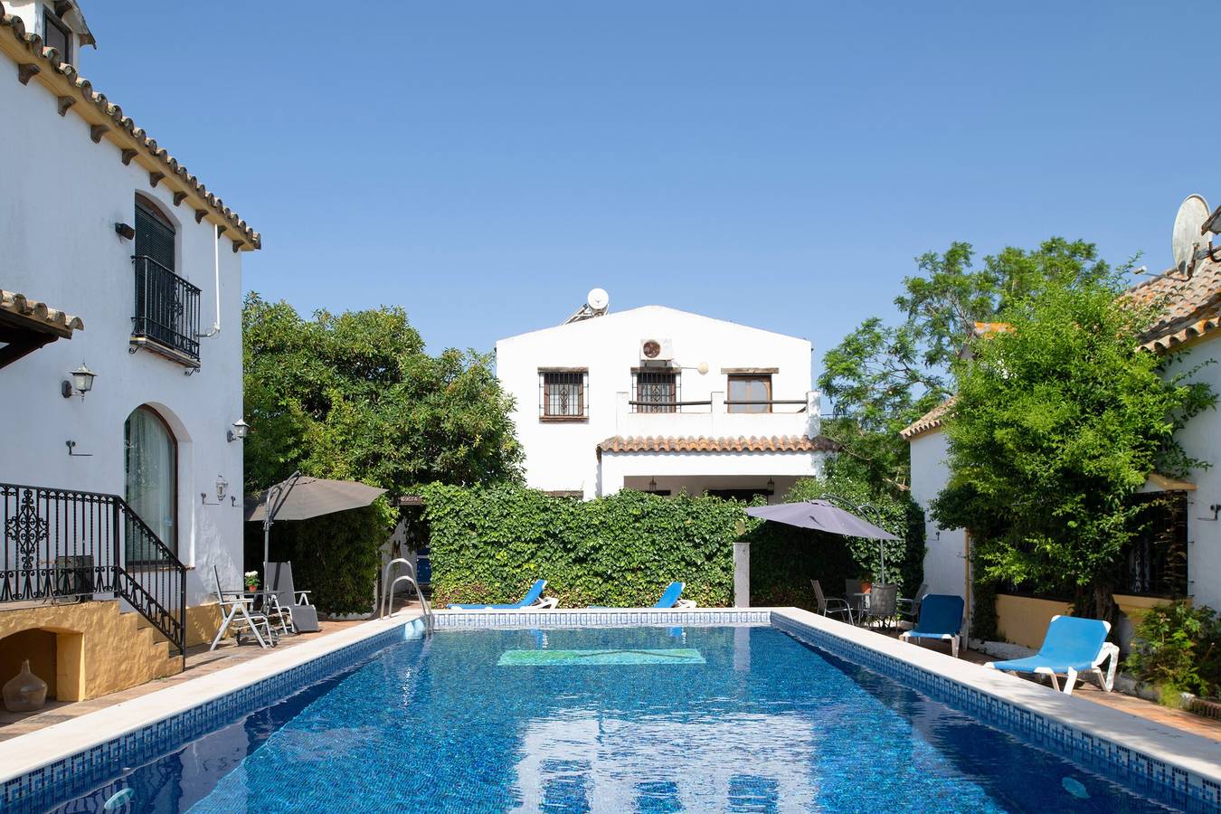 Casa de vacaciones 'Casa Rural La Higuera' con piscina compartida, Wi-Fi y aire acondicionado in Barbate, Costa de la Luz