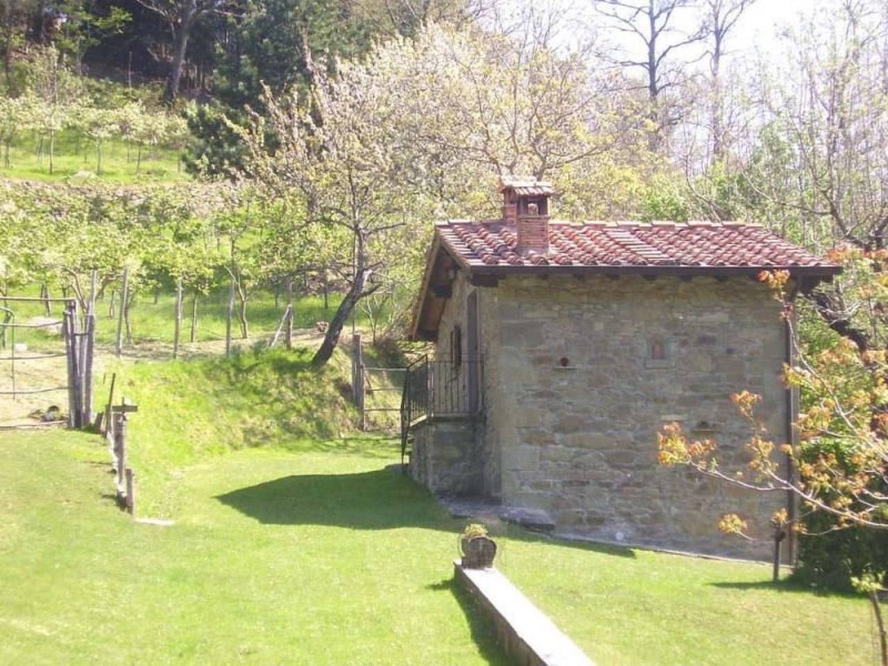 Appartamento intero, Appartement mit Grill, gemeinsamem Pool und Garten in Bibbiena, Casentino