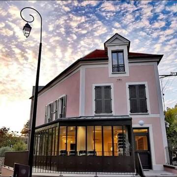 Hôtel pour 2 personnes, avec terrasse à Nemours
