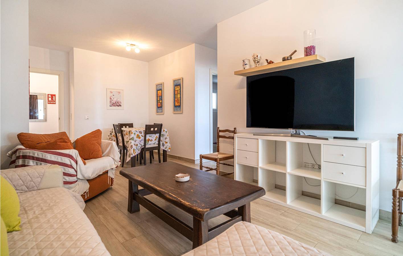 Apartamento vacacional entero, Vista al Mar Apt: Piscina, Terraza, Cocina, WiFi in Churriana, Málaga