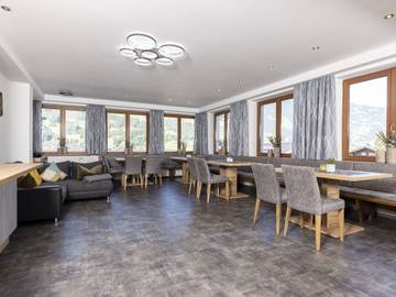 Lodge for 18 People in Ramsau im Zillertal, Tyrol, Photo 2