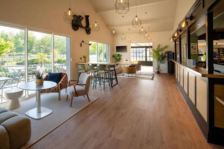 Hôtel pour 2 personnes, avec terrasse à Bourgoin-Jallieu - 2