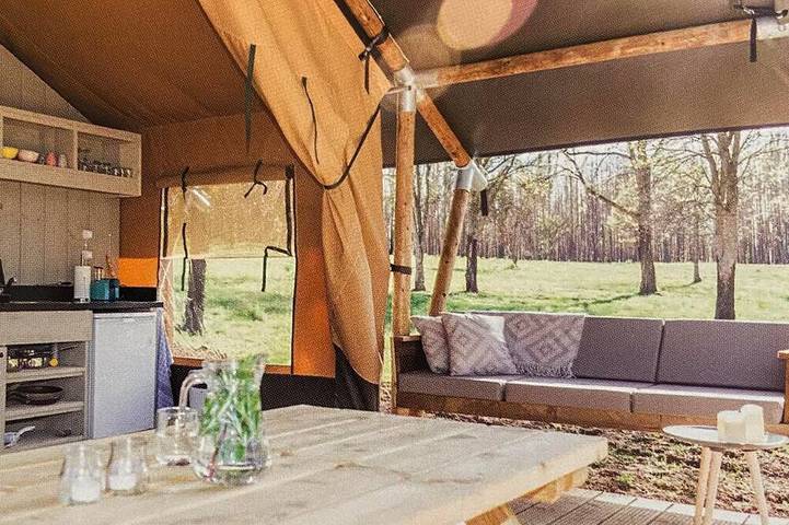Chalet pour 7 personnes, avec jacuzzi ainsi que jardin et terrasse