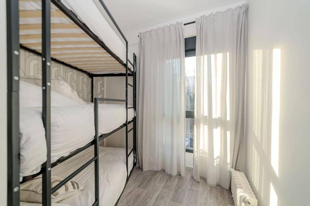Ville Et Volcans - Maison 9 couchages avec garage et extérieur in Clermont-Ferrand, Parc naturel régional des Volcans d'Auvergne