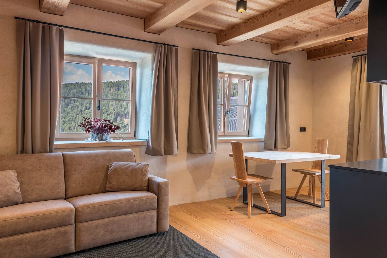 Ganze Wohnung, Ferienwohnung Egger an der Lahn - Wald mit Bergblick, Terrasse und Wlan in Jenesien, Sarntaler Alpen
