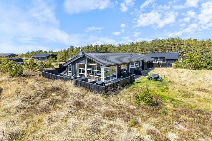 Villa for 6 personer, med terrasse og sauna såvel som jacuzzi og balkon/terrasse - 1