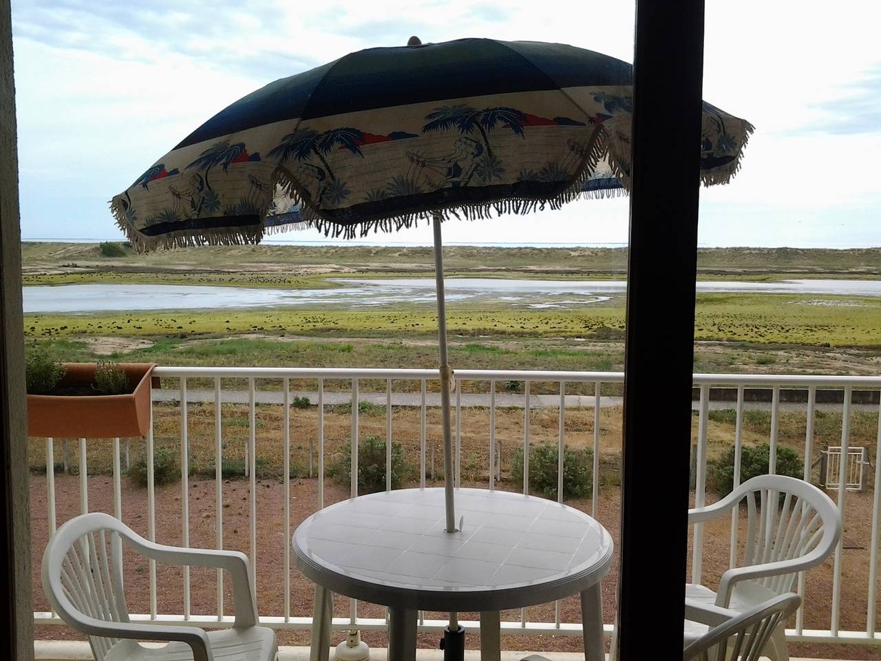 Appartement entier, Appartement vue océan, animaux admis, parking privé in L'Aiguillon-la-Presqu'île, Vendée