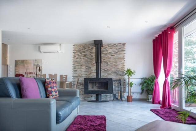 Gîte pour 10 personnes, avec terrasse à Meyzieu - 3