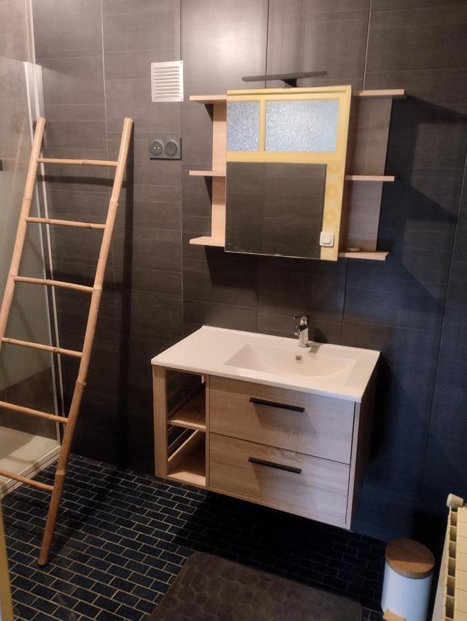 Location de vacances pour 4 personnes, avec vue ainsi que jardin et terrasse à Aubusson - 4