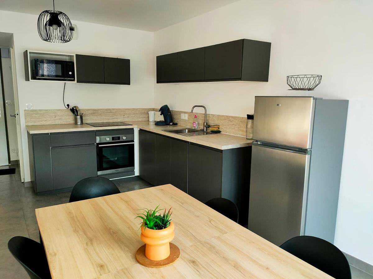 Appartement entier, Two-Bedroom Apartment in Langrune-sur-Mer, Région de Caen