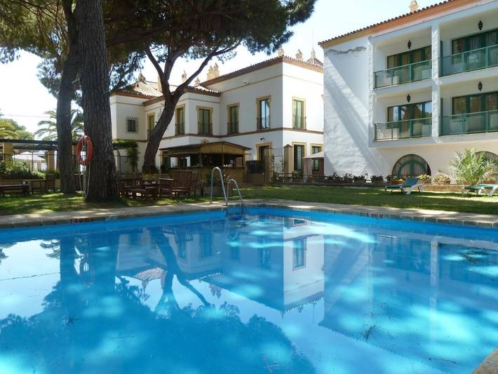 Hotel für 3 Personen, mit Garten und Pool sowie Ausblick, kinderfreundlich - 1