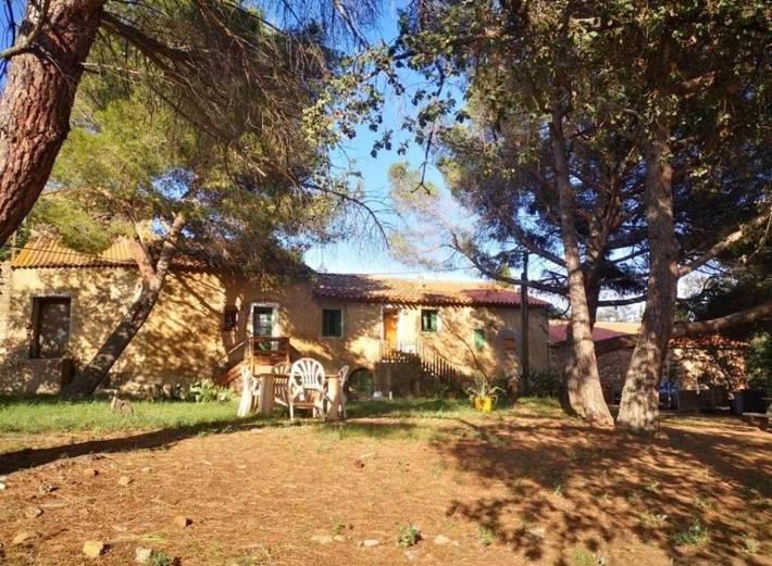Location de vacances pour 4 personnes, avec Terrasse ainsi que Jardin et Vue à Passa