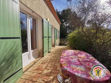Location de vacances pour 2 personnes, avec jardin à Prades-sur-Vernazobre