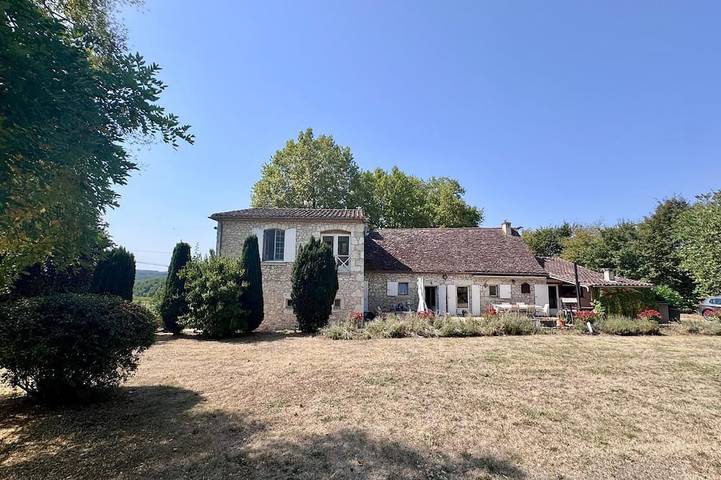 Location de vacances pour 13 personnes, avec jardin, animaux acceptés à Pomport