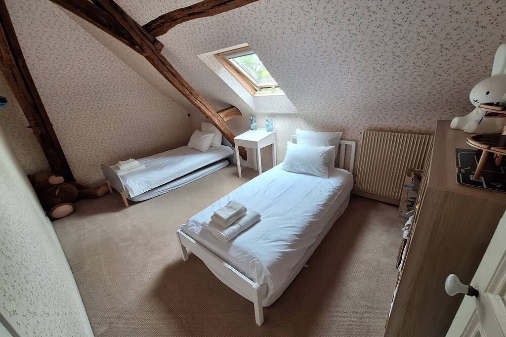 Family manor house in Bouchemaine, Angers region