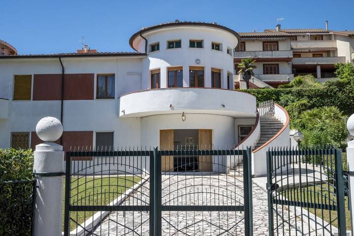 Apartamento entero, Apartamento de vacaciones para 6 personas con balcón/terraza in Marcelli, Numana