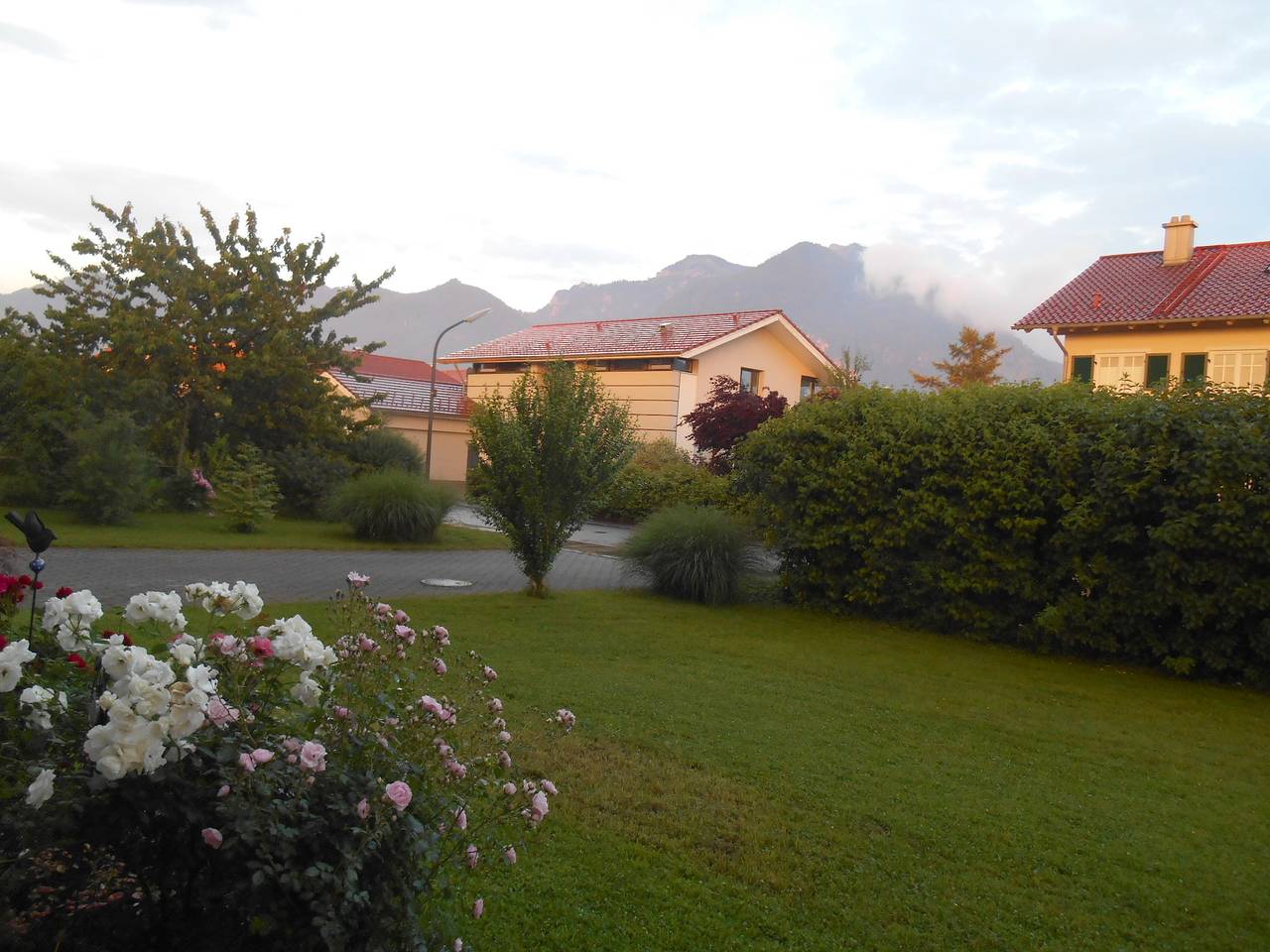 Ganze Ferienwohnung, Hofmann Judith - Ferienwohnung 85 qm f. 2 - 5 Pers. 2 sep. Schlafzimmer, Westbalkon mit Bergblick in Grassau, Chiemsee
