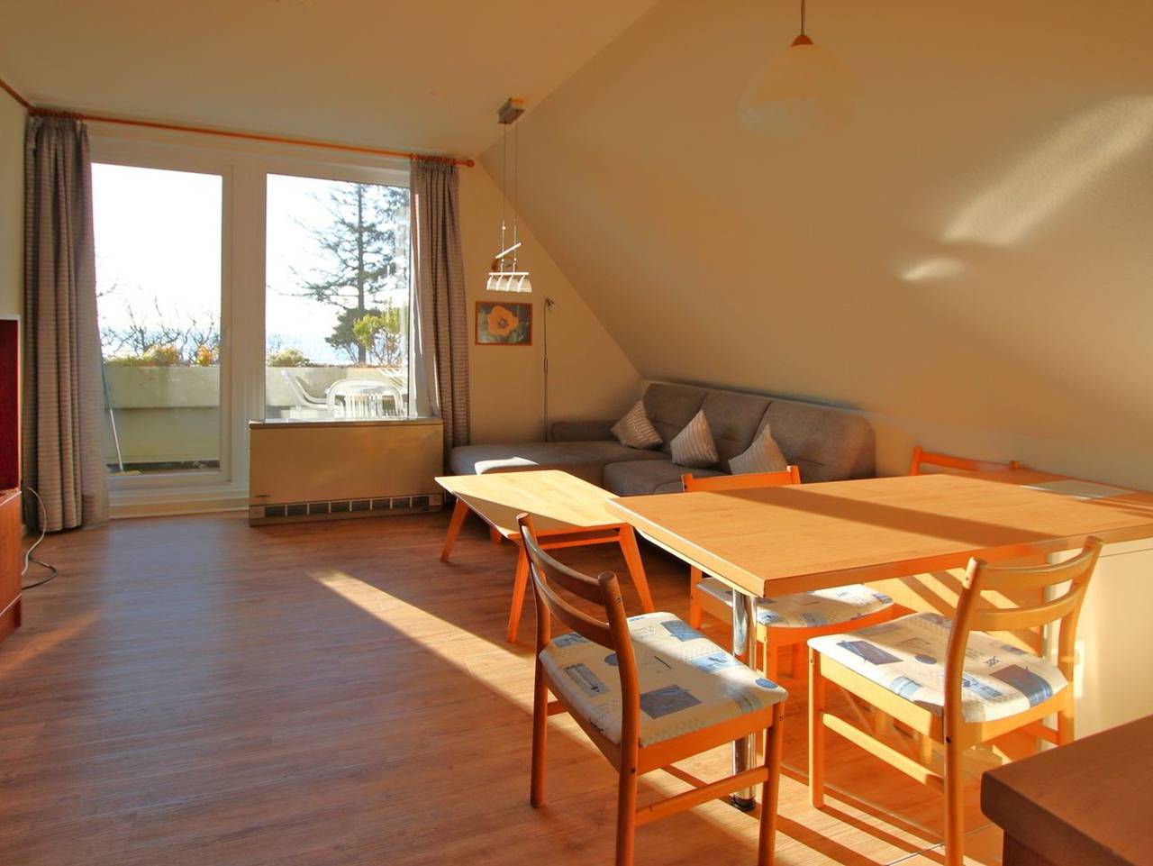 Ganze Ferienwohnung, Olhörnweg 1, Whg. 22 - Ferienwohnung mit 2- Zimmern auf ca. 50m² und einfacher Einrichtung, Meerblick in Wyk auf Föhr (Stadt), Wyk auf Föhr