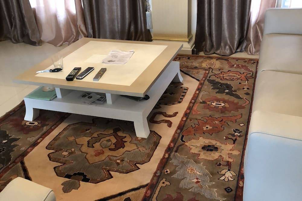 Entire apartment, Hôte Superhost in Aulnay-sous-Bois, Seine-Saint-Denis