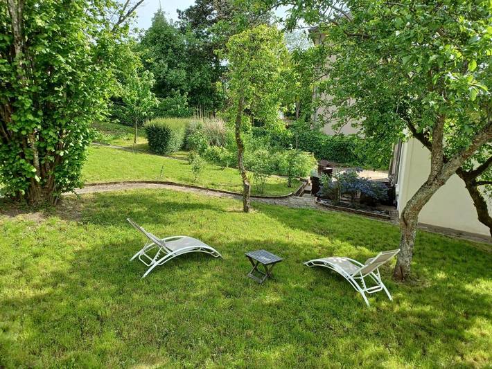 Location de vacances pour 8 personnes, avec Terrasse ainsi que Jardin et Vue à Sancerre