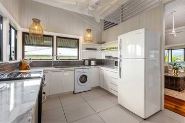 Holiday Home for 8 People in Parramatta Park, Cairns, Photo 3