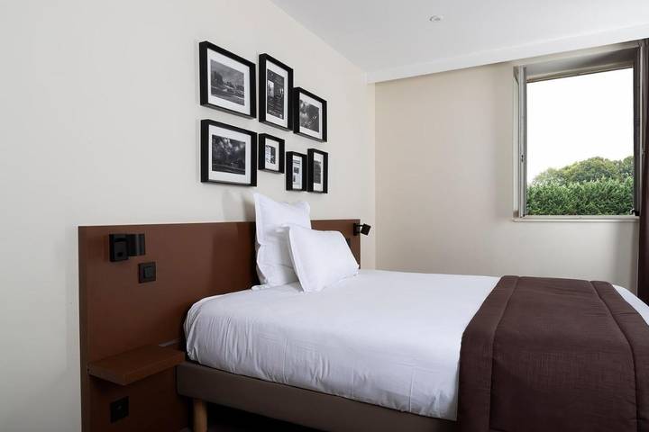 Hôtel pour 4 personnes, avec jardin à Villette-sur-Ain - 4