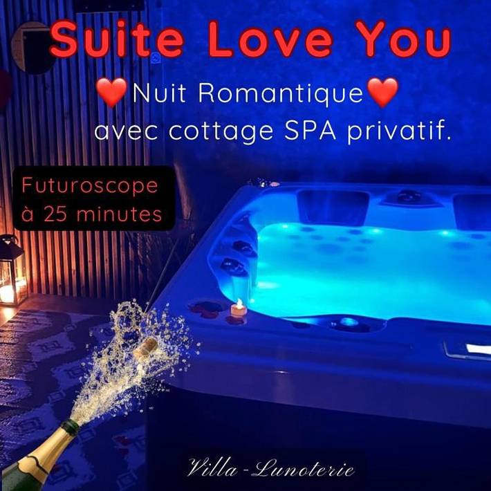Gîte pour 2 personnes, avec Jacuzzi et Terrasse ainsi que Jardin et Piscine à Oyré