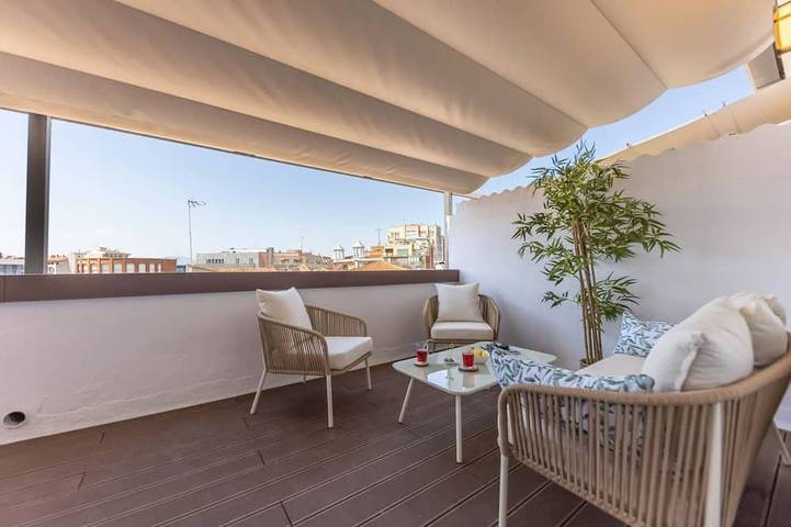 Apartment for 2 people, with terrace in Girona