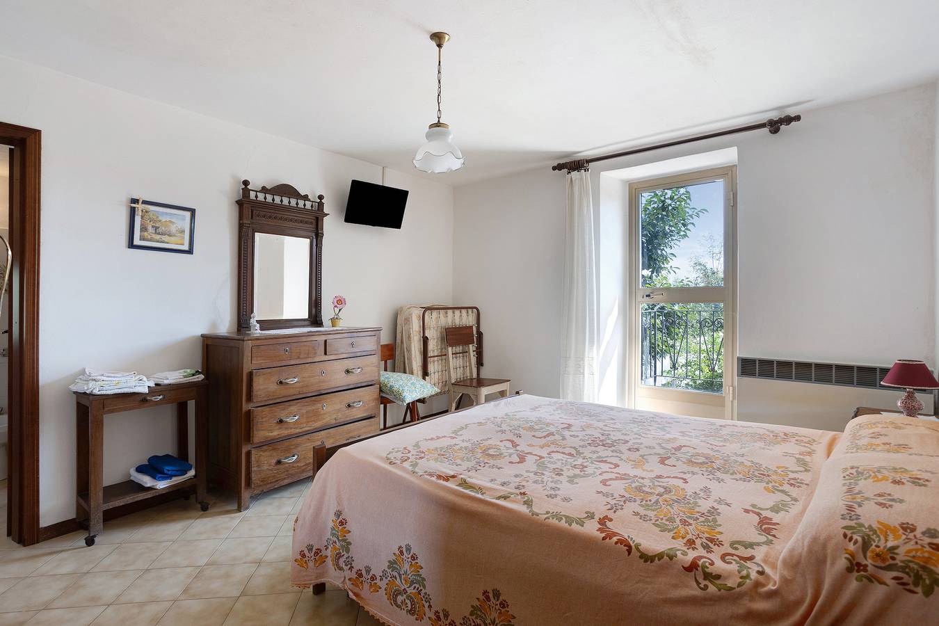 Casa vacanze 'La Casina di Nella' con vista sulle montagne, giardino in comune e balcone in Mulazzo, Val di Magra