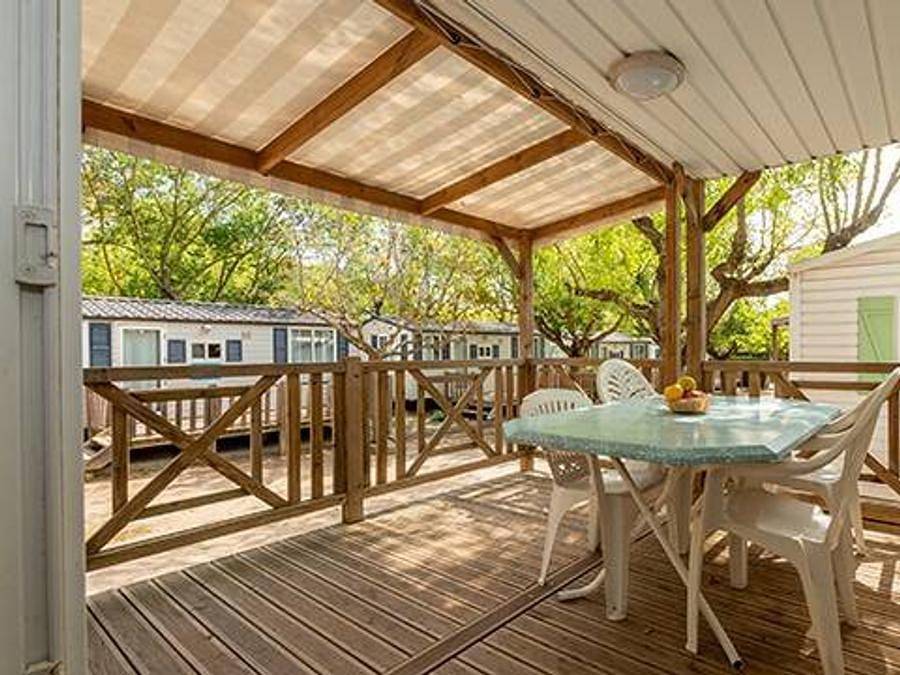 Camping Domaine de la Brèche - Mobilhome 4 personnes - Classic | 2 Ch. | 4 Pers. | Terrasse simple | Clim. in Varennes-sur-Loire, Vallée de la Loire