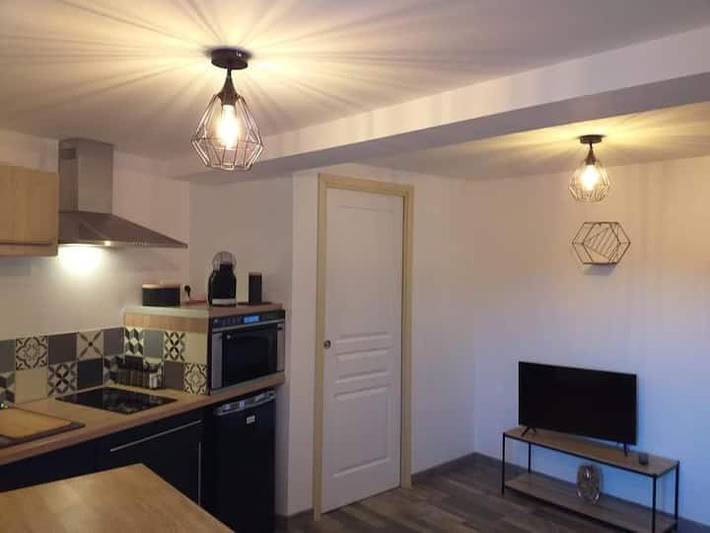 Gîte pour 2 personnes, avec terrasse et jacuzzi à Saint-Christophe-en-Brionnais - 4