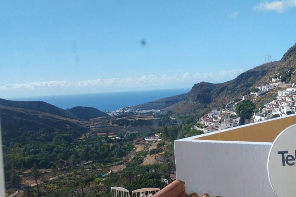 House with beautiful views ideal to enjoy with the family. in La Suerte (Canary Island), Agaete