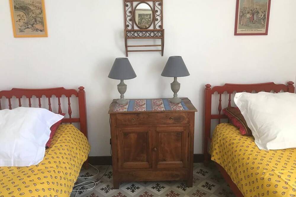 Traditionelles Bauernhaus in der Provence - Oase der Ruhe und des Grüns in Boulbon, Arles und Umgebung