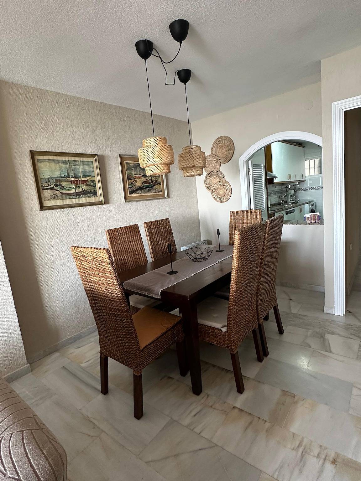 Apartamento entero, Apartamento 'Sevillanos' con vistas al mar, Wi-Fi y aire acondicionado in Almuñecar, Costa Tropical